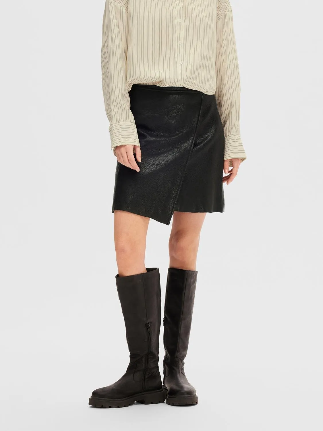 Carol Hw Short Leather Skirt - Black