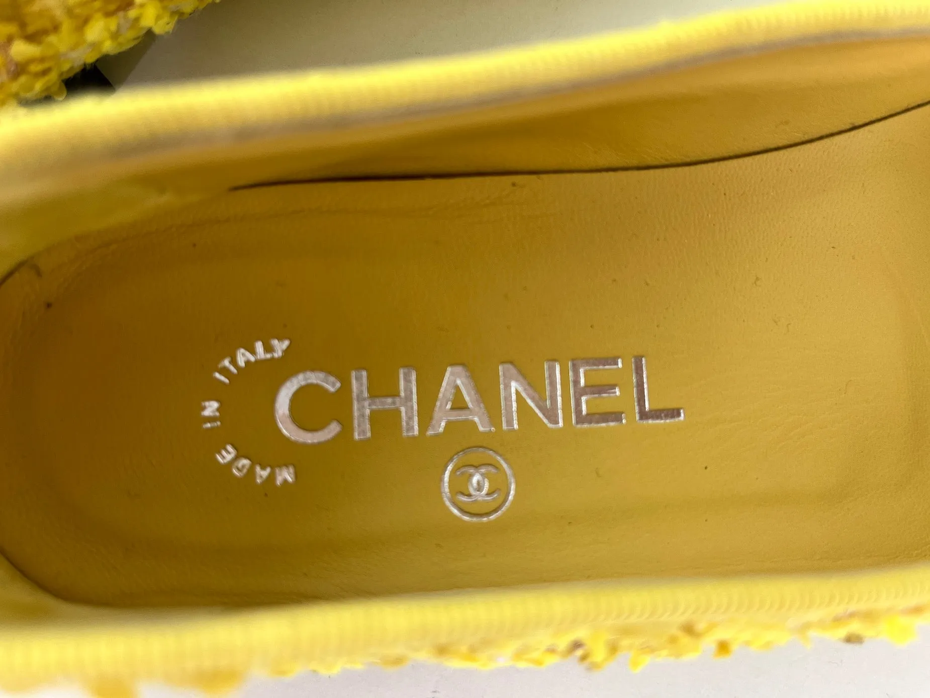 Chanel 20P Yellow Tweed Black Cap Toe Ballerina Flats 39