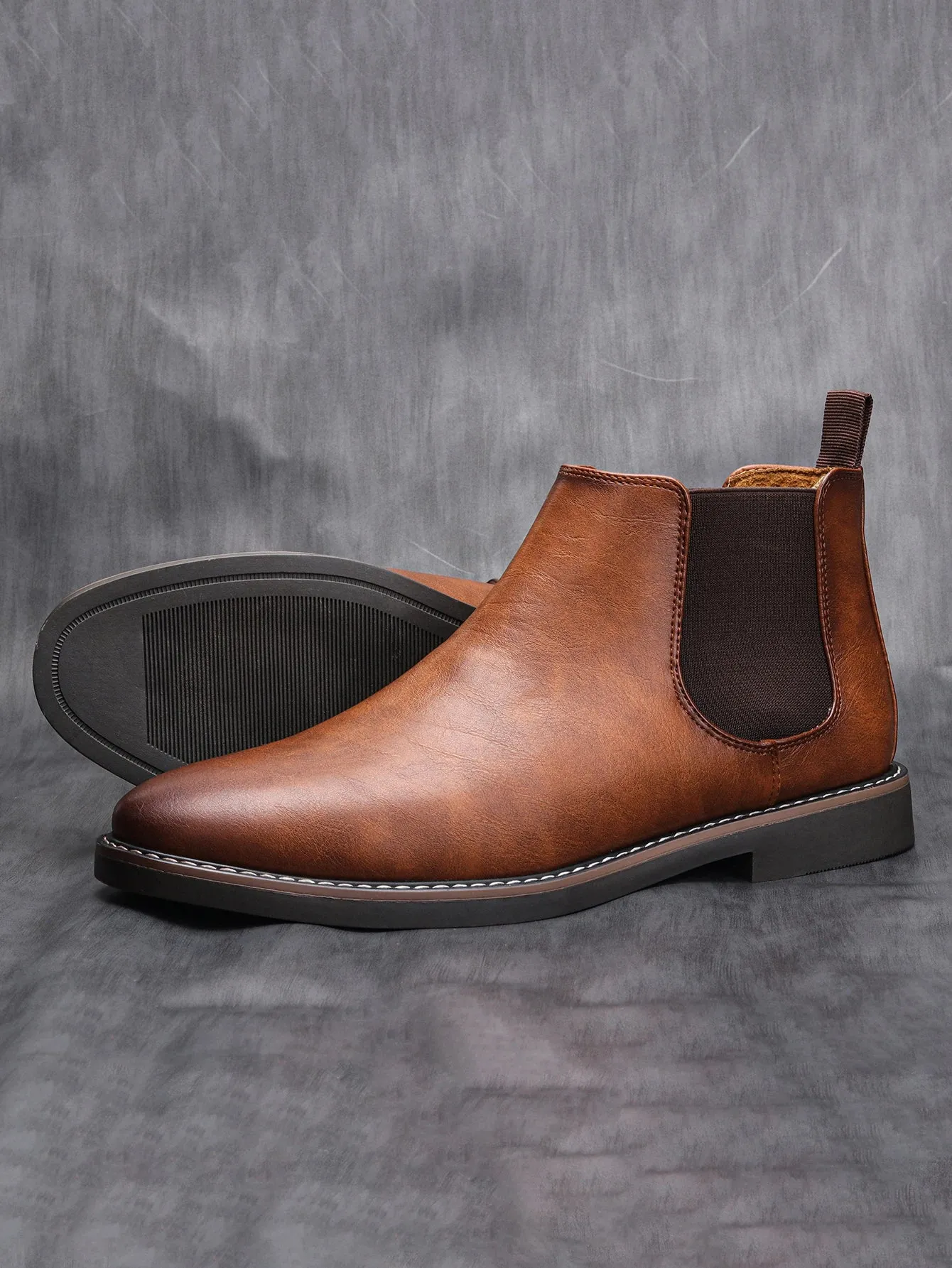 Classy Men Leather Chelsea ankle Boots in modern style