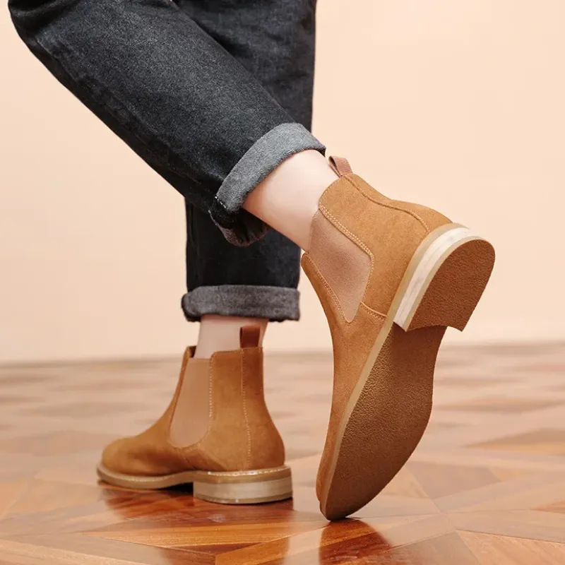 Men's suede Chelsea boots with non-slip sole