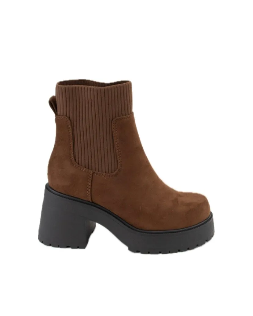 Urban Trek Chunky Sole Chelsea Ankle Booties