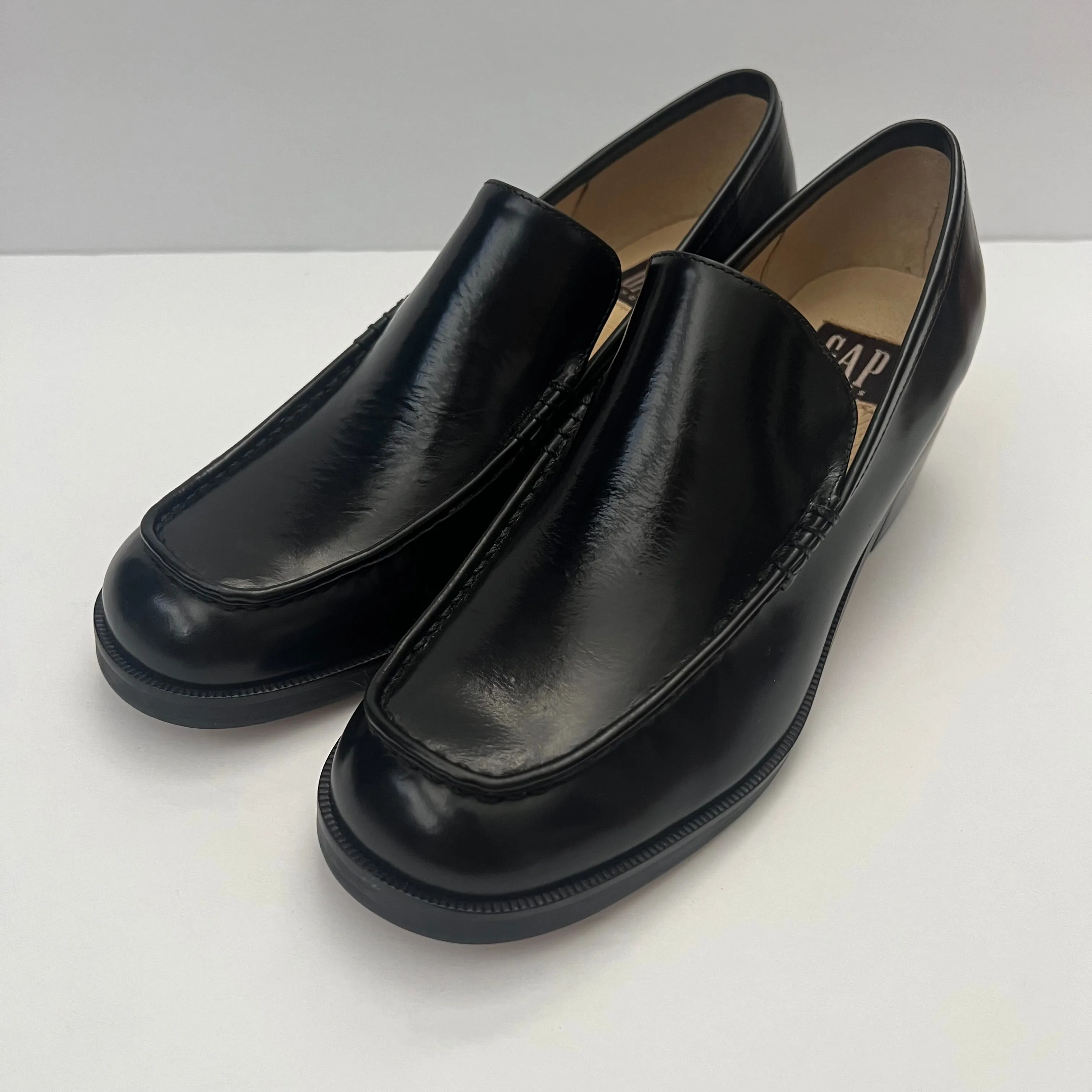 Vintage GAP Heel Loafer in Black